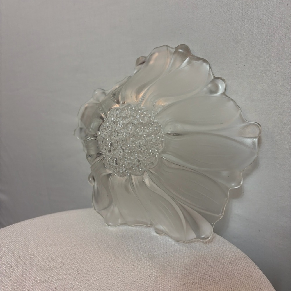 Decorative Frosted Bowl Glass Flower Floral Centerpiece Dish(F111)”✨